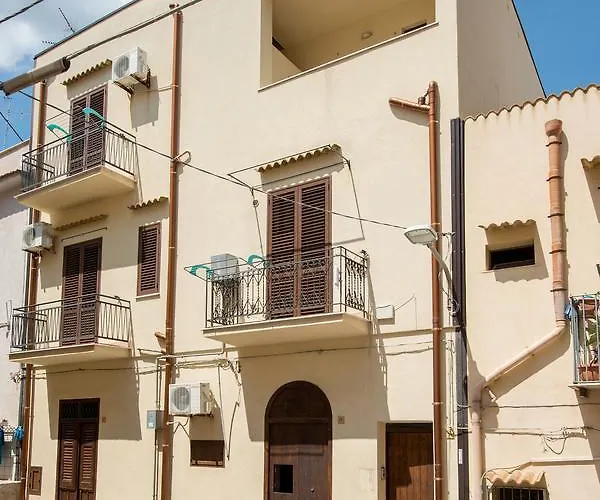 Mare Nostrum 펜션 카스텔라마레델골포